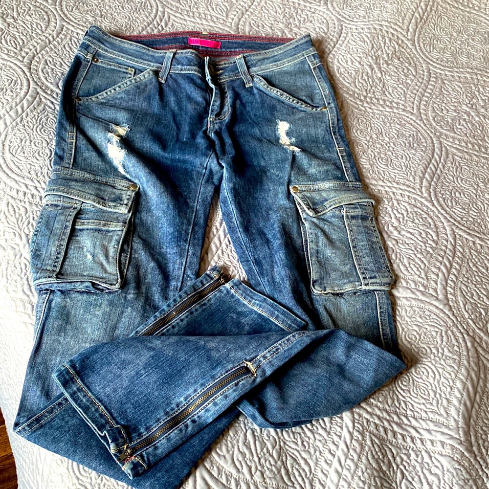 Alice + Olivia Distressed Jeans